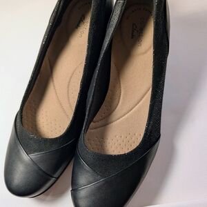 Clarks Women's Black Low Pumps NWT